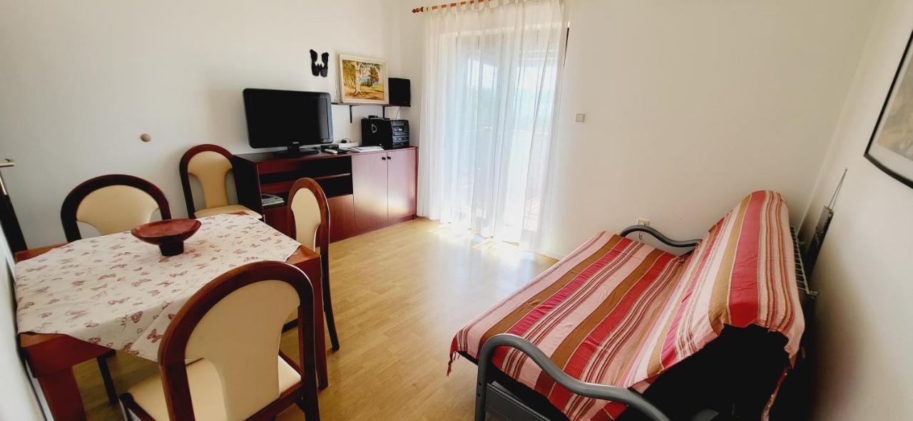 Apartments Italo By El-Pi Tours ニヴィーチェ エクステリア 写真